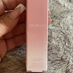 Kylie Skin Face Mask Brush